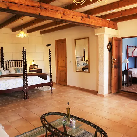 Canals & Farm stay Campos (Mallorca)